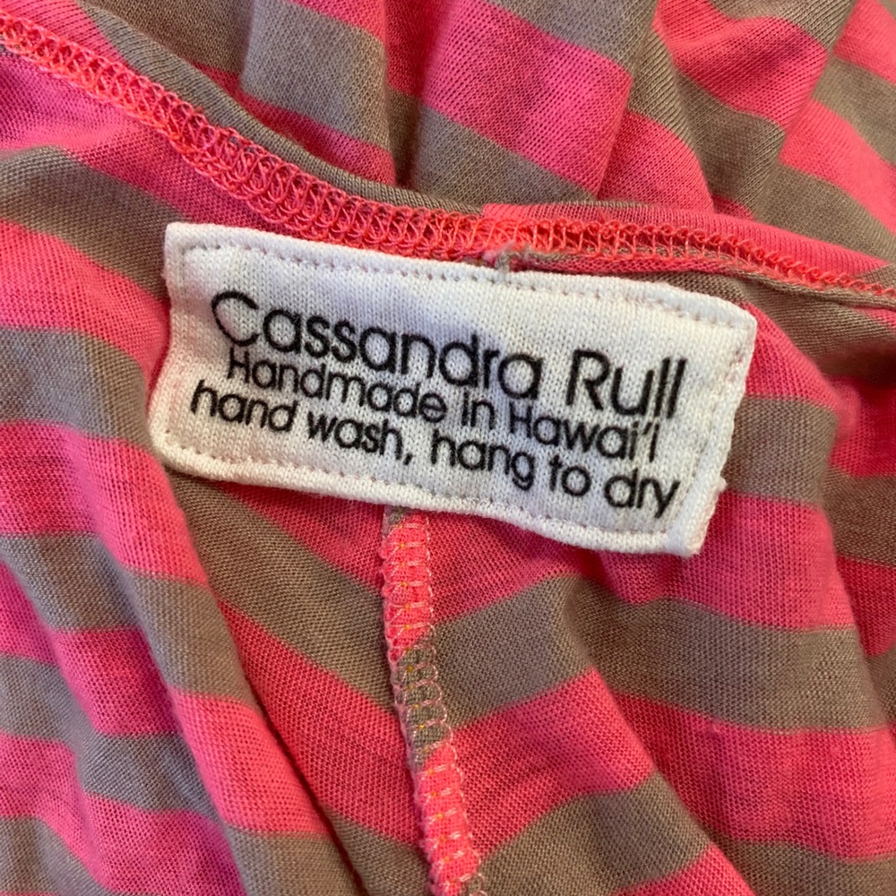 Cassandra Rull Hawaii Tank OS - Picture 3 of 3